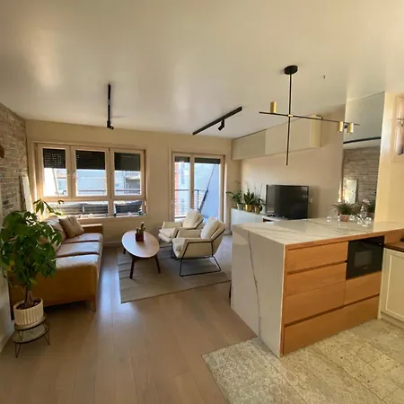 Shine Apartament *